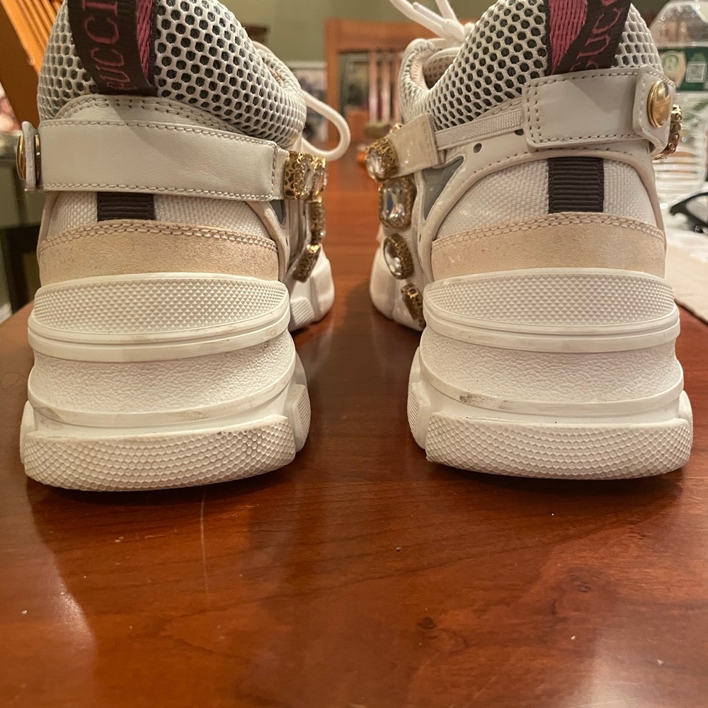 Gucci Women's White Sneakers with Gold Accents - Picture 5 of 10